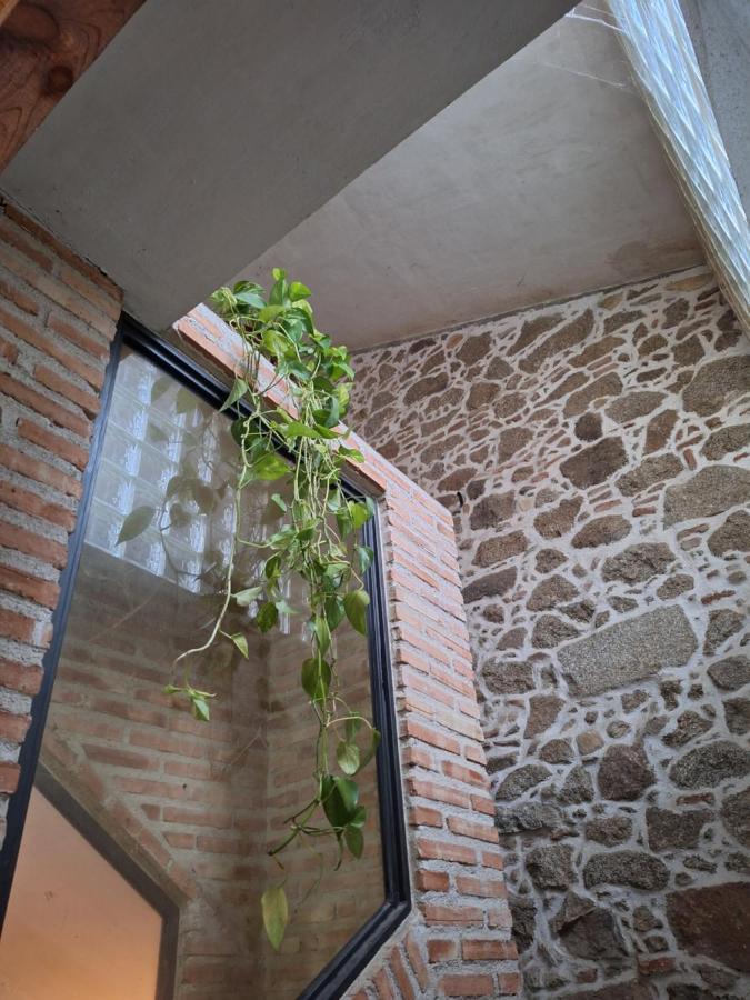 Hostal El Patio Restaurante San Bartolomé de Pinares Kültér fotó