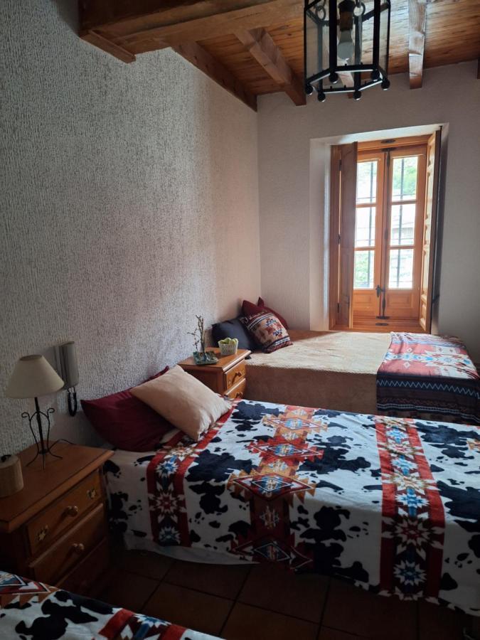 Hostal El Patio Restaurante San Bartolomé de Pinares Kültér fotó