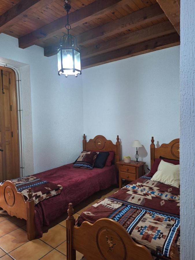 Hostal El Patio Restaurante San Bartolomé de Pinares Kültér fotó