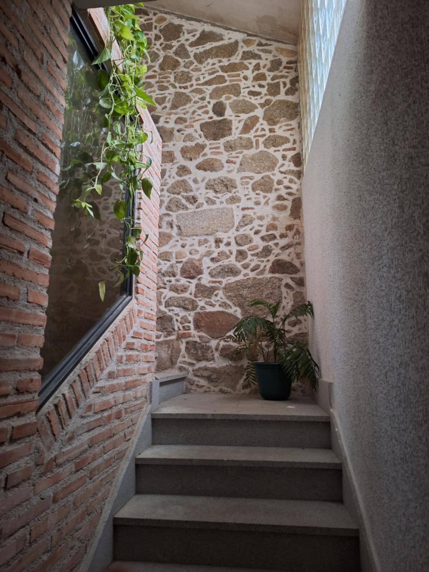 Hostal El Patio Restaurante San Bartolomé de Pinares Kültér fotó